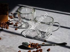 Zestaw 2 filiżanek  termicznych ze spodkiem do espresso z podwójną ścianką 50 ml Vialli Design - Amo 3055